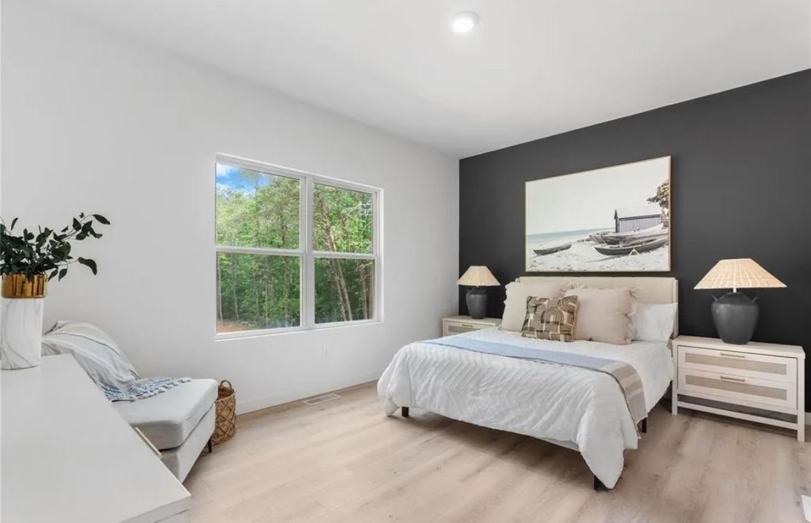 Thompson-Bedroom-1.jpg